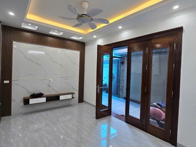 Nhà đẹp 5 tầng ô tô cách 1 nhà ra mặt phố thuỵ phương, bắc từ liêm 33m2 giá 7.5 tỷ 0