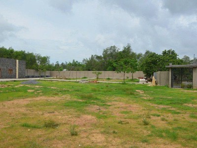Chủ cần bán vườn tổng 2400 m2 . có 450 thổ cư . vivew chân núi minh đạm 3