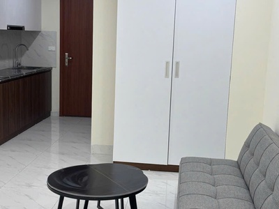 Cho thuê tầng 3,4,5 toà nhà 7 tầng, full đồ, có thang máy tại ngõ 126 hào nam 3