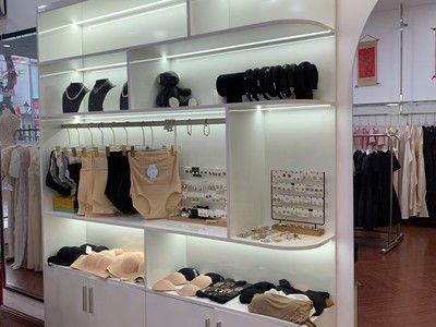 Sang nhượng shop thiết kế   vị trí đẹp trung tâm đà nẵng 0