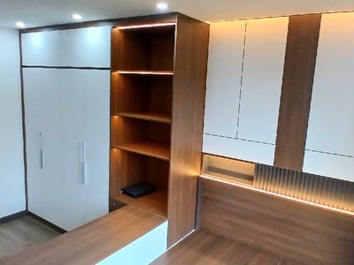 Lạc long quân 40m 16,5 tỷ,ô tô tránh,vào nhà,kinh doanh,trước nhà view hồ thoáng vĩnh viễn 2