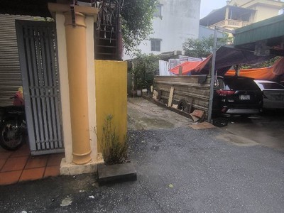Bán 54M tặng nhà gần đường mới thịnh liệt ô tô vào nhà hoàng mai 0