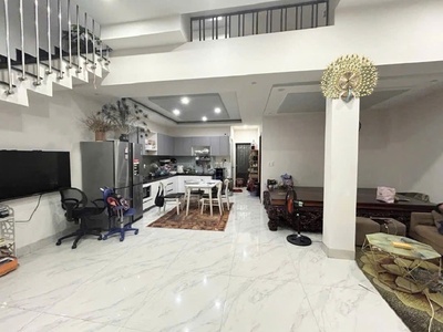 Bán nhà đẹp 3 tầng mặt tiền đường Tôn Đản 0