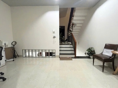 Bán nhà đẹp 3 tầng mặt tiền đường Tôn Đản 3