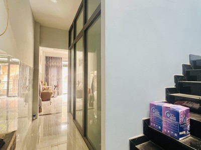 Nhà mặt tiền chợ tân bình, 4x17,5 xây 4 tầng cứng đẹp giá chỉ 9,999 tỷ 2