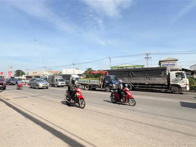 Bán gấp 9875m2 đất- mặt tiền ql 1a- an phú đông- ,q12 .dòng tiền 240tr/th chỉ 400 tỷ 0