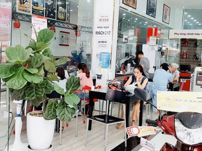 Mặt phố hai bà trưng - lô góc 3 thoáng - vỉa hè - sổ vuông . 1