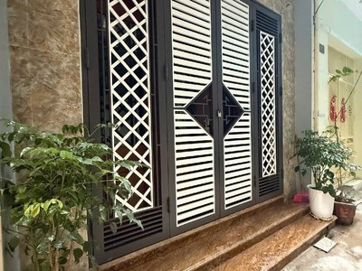 Kim đồng- phân lô oto- sát hồ - 47.5m2-5t- 16.5tỷ ctl 1