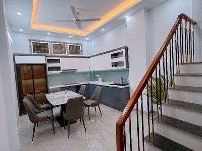 Kim đồng- phân lô oto- sát hồ - 47.5m2-5t- 16.5tỷ ctl 3