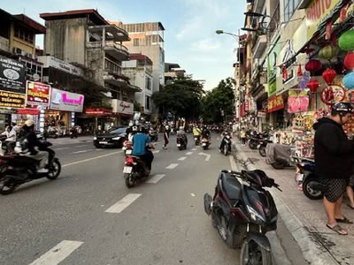 Bán nhà -mặt phố ngọc lâm 53m -lô góc-kinh doanh- sầm uất ngày đêm - dòng tiền 30tr/th 1