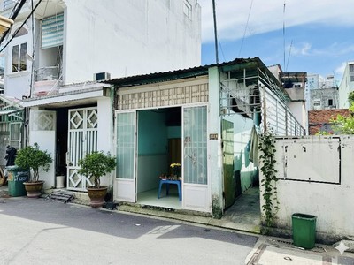 Dãy trọ 5 phòng   hẻm tải   ngã 3 luỹ bán bích    dòng tiền   10tr   68m nở hậu chỉ 6 1