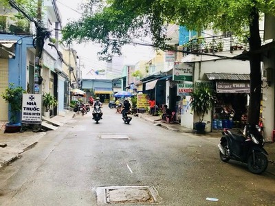 Giáp aeon tân phú - hẻm tải quay đầu - 80m nở hậu - dòng tiền gần chục  chỉ 5.x 3