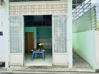 Dãy trọ 5 phòng   hẻm tải   ngã 3 luỹ bán bích    dòng tiền   10tr   68m nở hậu chỉ 6 0