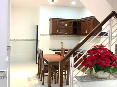 Bán nhà lô góc  2 tầng shr  4 x 12m tân chánh  hiệp q12 hẻm xe hơi sátgò vấp 1
