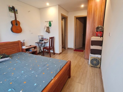 Căn hộ 3 pn - full nội thất - yên tĩnh - gần vinhomes riverside view đẹp thoáng 0