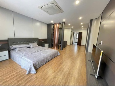 Giữ tiền- nhà mới 6 tầng thang máy- lạc long quân/ xuân la- dt 40m2, mt 4m- 10 tỷ 2