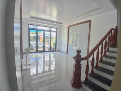 Cho thuê nhà 4 ngủ khép kín Văn Cao  80m2 , có thang máy. 0