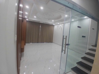 Cho thuê nhà 4 ngủ khép kín Văn Cao  80m2 , có thang máy. 6