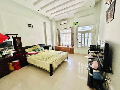 Siêu phẩm đ số1 ngay chợ phạm đăng giảng giáp tân phú xe hơi tới cửa 74m2,4tầng nhỉnh 6 tỷ 1