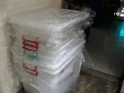 Thùng nhựa trắng 90L có bánh xe   Sự lựa chọn thông minh cho doanh nghiệp hiện đại 1