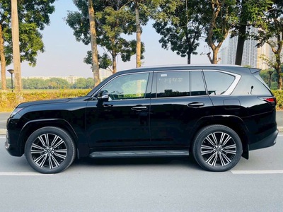 Bán lexus LX600 VIP màu Đen, sản xuất 2025, mới 100. Xe giao ngay. 2