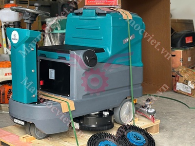 Máy chà sàn ngồi lái Kumisai KMS D7 giá rẻ 0