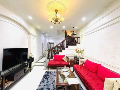 Nhà Thái Hà 60m2 4 tầng giá 18.9 tỷ. Phố vip, hàng hiếm ô tô đỗ cổng 5