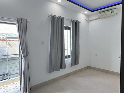 Bán nhà mê đúc kiên cố 2 tầng tổ 12 hẻm hương lộ ngọc hiệp 3