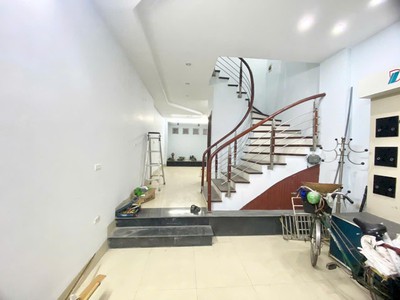 Bán gấp nhà đẹp - vị trí đắc địa tại ngõ 102 khuất duy tiến, phường nhân chính  cũ  nay là phường 1