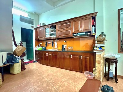 Bán nhà lương định của 29m2. 5 tầng. mặt tiền 5m. giá 9.5 tỷ đống đa hà nội 3