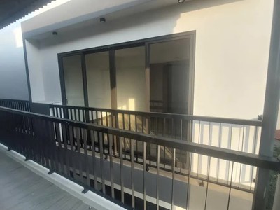 Nhà mới ngõ rộng gần ô tô phố thanh am 30m2 x 5 tầng 5.3 tỷ long biên hà nội. 3