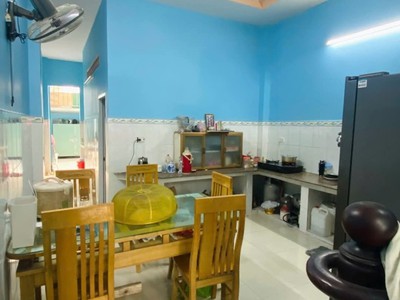 Bán nhà 2 tầng dĩ an,shr đường nhựa 16m,ngay chợ kinh doanh buôn bán tốt 1