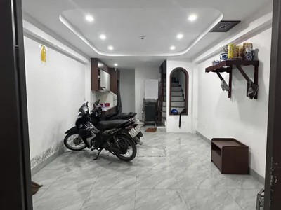 Bán nhà trường chinh 30m2. 6 tầng. mặt tiền 3.8m. giá 9 tỷ đống đa hà nội 1