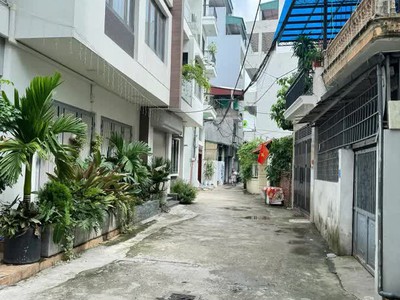 Nhà mới khu phân lô oto đỗ cửa thanh am 38 m2 x 6 tầng x 10 tỷ long biên hà nội. 0