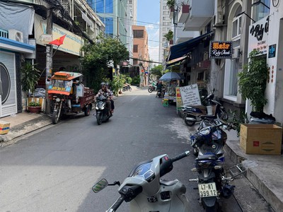 Bán nhà hẻm phường 14 tân bình   hẻm 127 ba vân  4,2x23,- 110 tr/m2 4