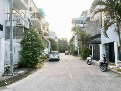 Biệt thự xây thô kđt xuân phương - foresa 1a - đường to hè thoáng - toàn quan chức -  khách về tự 0