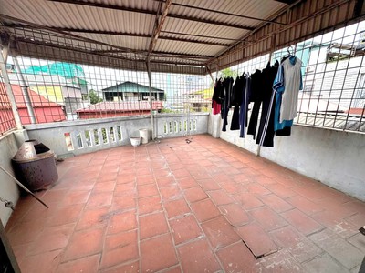 Bán nhà lương định của 29m2. 5 tầng. mặt tiền 5m. giá 9.5 tỷ đống đa hà nội 1