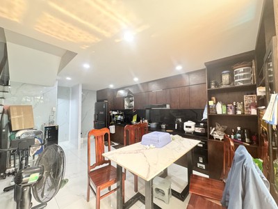 Bán nhà  đường số 15, hiệp bình phước, thủ đức. dt 62m2, 5 tầng, 5pn, sổ hồng. giá 8.5 tỷ. 3