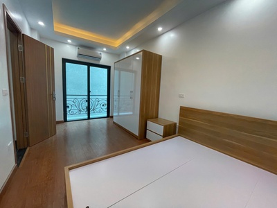 Nhà liên mạc - thang máy - oto - kinh doanh - 32m2 x 5t giá chỉ 5.7 tỷ nhanh thì còn 0
