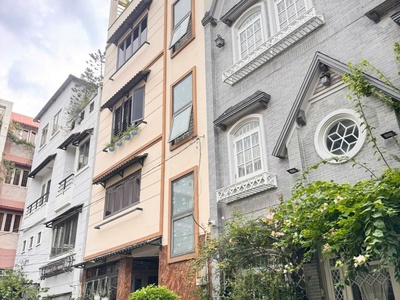 Bán  nhà 4 tầng xe hơi ngủ trong nhà đ. võ thị sáu, quận 3 - tập đoàn viettel từng dự kiến mua lại 0