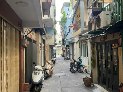 Chính chủ cần bán gấp nhà giá tốt phường minh phụng, hcm 1