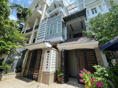 Cần bán nhà mặt tiền nguyễn sơn   vị trí trung tâm hải châu   đường 7,5m   vỉa hè rộng   diện tích 0