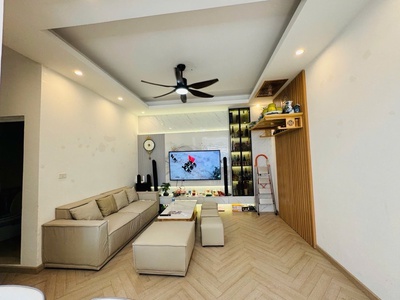 Chung cư trần quý kiên dt 76m 2 ngủ 2 wc full nội thát 6,9 tỷ 0