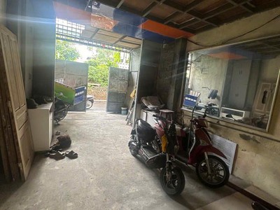 Nhà đẹp 2 tầng   mặt tiền rộng   oto đỗ cổng   ở ngay 3