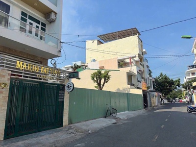 Bán lô đất siêu vip đường mạc đinh chi, tân tiến, tp nha trang  diện tích:  311,9m2 giá bán : 42 0