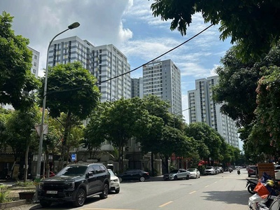 Bán nhà bằng liệt- hoàng mai, 40 m2, 5 tầng, mặt tiên 4 m, giá 10,6 tỷ. 1