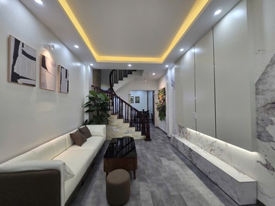 Cầu giấy 43m-11,5 tỷ nhà đẹp gần phố,lô góc,dân xây,ngõ ba gác,nở hậu 3