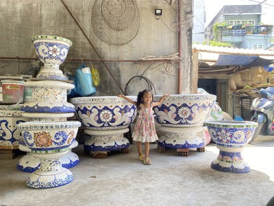 Chậu đắp tay , cẩn miểng chén dĩa, khảm mảnh sành sứ thủ công mỹ nghệ 6