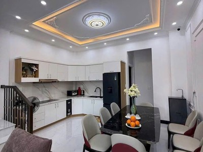 Bán nhà mới xây mặt tiền ngô thị nhậm P4 Đà Lạt 0