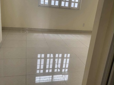 Khu Hoàng Việt - View Khách sạn Thống Nhất - 4.5x12, 3 tầng, xe hơi đỗ cửa - 9. Tỷ. 2